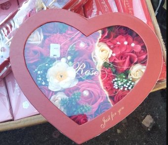 Подарочный набор мыла букет из роз в коробке Love Light Rose Flower, Красный