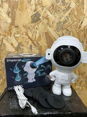 Лазерний нічник-проектор Астронавт-космонавт зоряне небо з картриджем