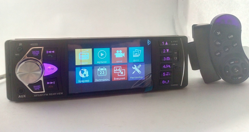 Автомобільна Bluetooth магнітола PI 4023BT з пультом на кермо та великим екраном
