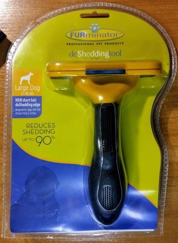 Фурминатор для длинношерстных собак и кошек с кнопкой Furminator Short Hair Large 10 см, Черный