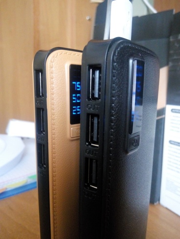 Портативное зарядное 20000 mahc экраном 3 USB + фонарик,павер банк, Power Bank