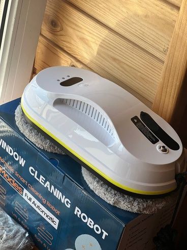 Робот мийник вікон Glass cleaning machine AND 5292