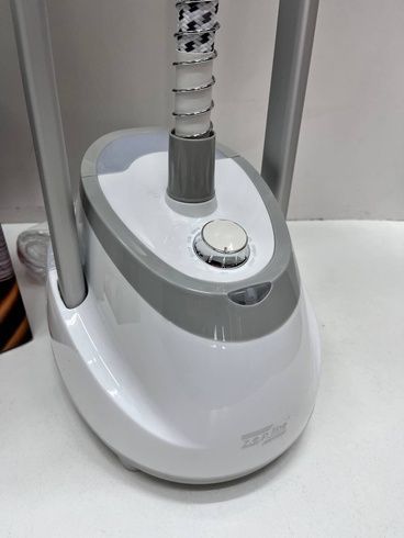 Відпарювач вертикальний для одягу зі стійкою Zepline ZP-129 3000W Білий