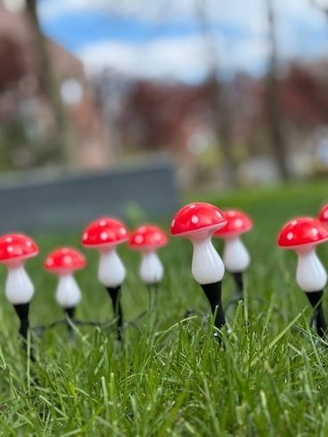 Декоративна гірлянда &laquo;Мухомори&raquo; із сонячною батареєю, 8 режимів свічення 8 шт