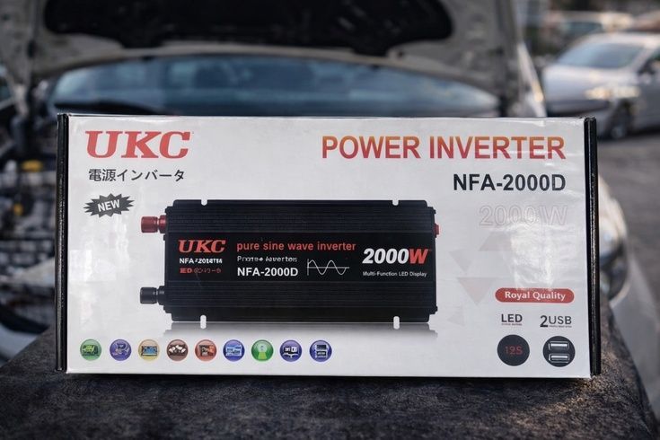 Інвертор UKC NFA-2000D 2000 Вт (12 В &rarr; 220 В) &ndash; чистий синус, автомобільний перетворювач напруги