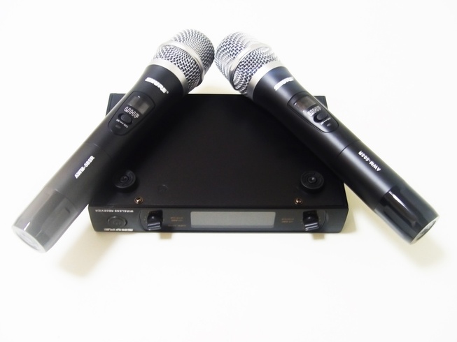 Радіосистема 2 мікрофони Shure AWM-505R
