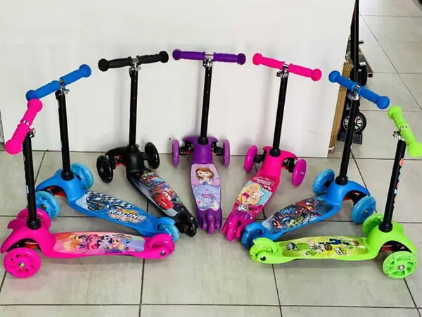 Самокат Scooter MINI с подсветкой колес для девочки и мальчика до 45 кг голубой